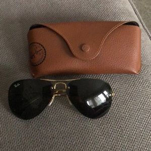 Ray-ban aviators and case